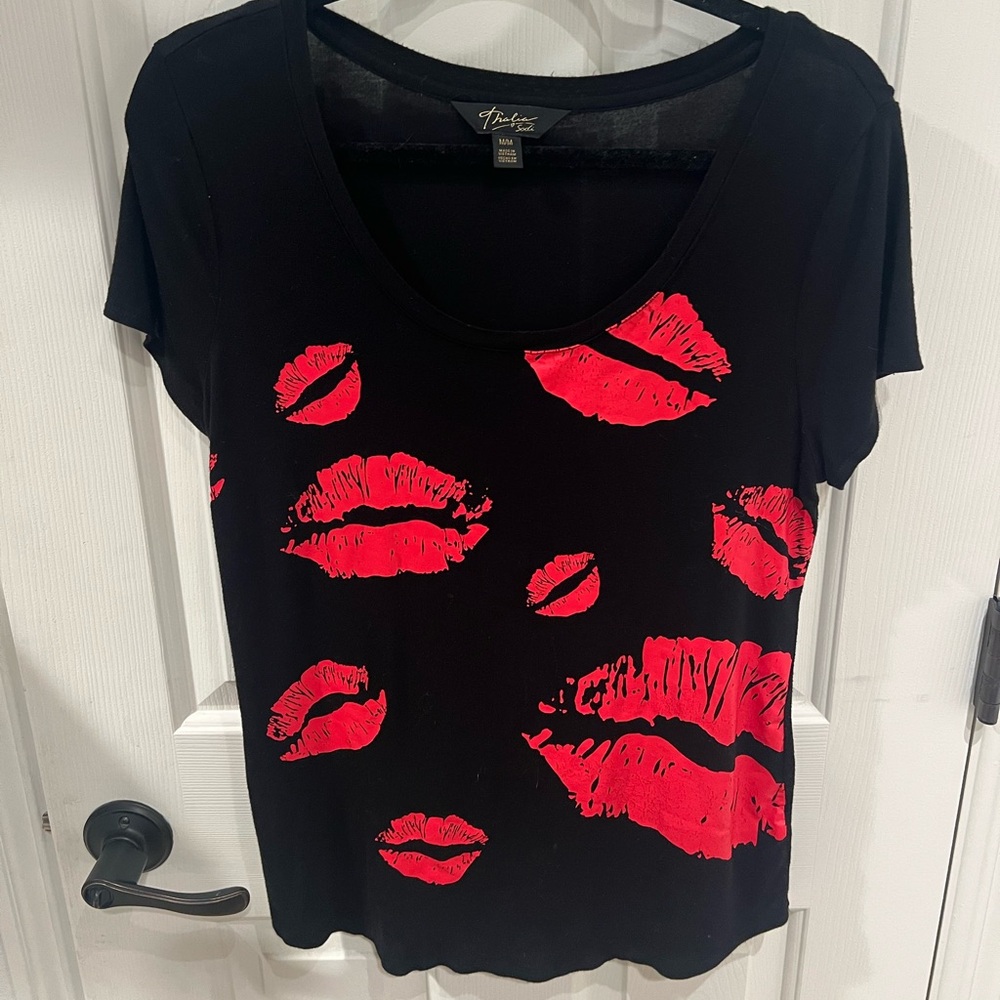 Thalia Sodi Black T Shirt with Lips